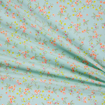 Cotton fabric SMALL CAMOMILE ON GREEN #8096-03